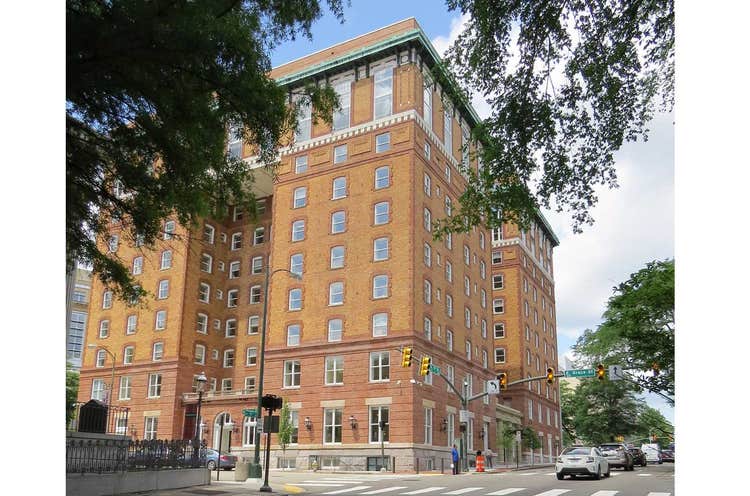 مبنى باربرا جونز